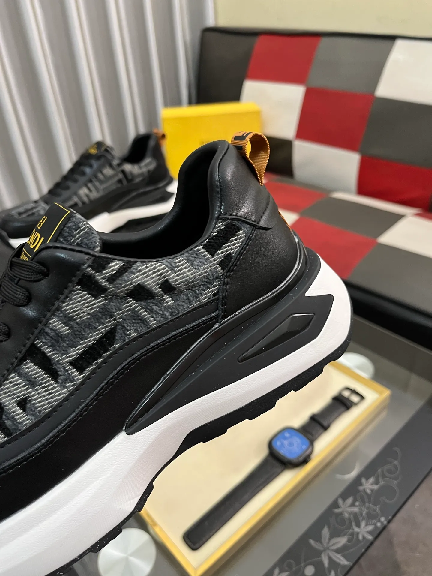 Men's shoes💰458⌚️⌚️[FENDI-FENDI] Classic men's casual shoes🔥New product nowadays, made of cowhide + breathable fabric, comfortable pigskin lining. The perfect last shape and generous and fashionable design have attracted the favor of many consumers. 🔥Number of sizes: 38-444️⃣Colors available